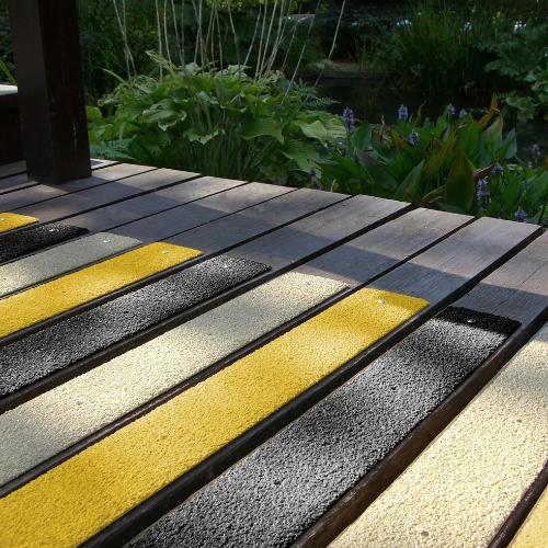 NonSlipLand – 1200mm black GRP anti-slip strips for garden decking